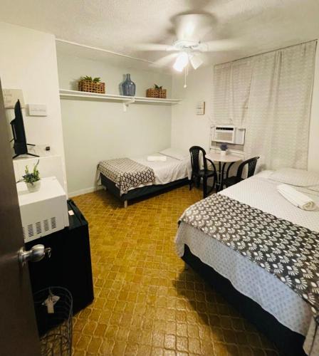 Caimito Bed & Breakfast | Cozy Room with 2 twin beds in SanJuan metro area