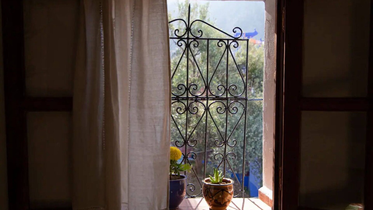 Medina of Chefchaouen House | Cozy room with private Bathroom inside the Medina.