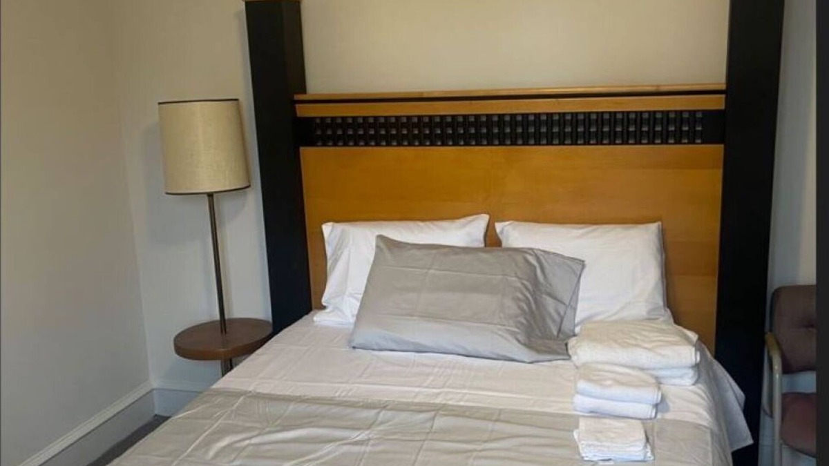 Elkins Park House | Cozy Rooms Available Escape to Tranquility Experience Unforgettable Comfort