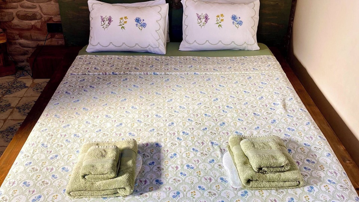 Eceabat House | Cozy rooms in lovely Çanakkale Eceabat Alcitepe village with AC, WiFi, garden