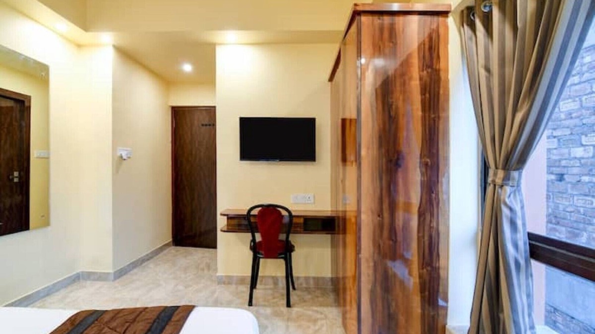 New Town Apartment | Cozy Rooms In New Town