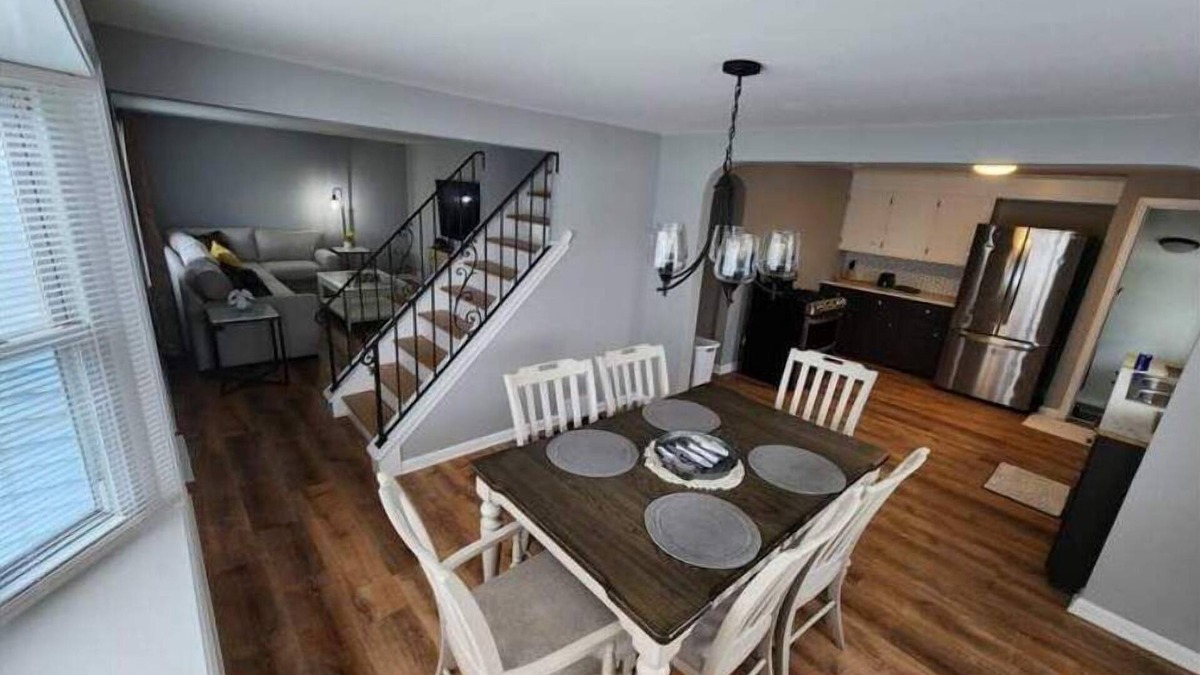 Lackawanna House | Cozy & Roomy 3BR 8-9min to Buffalo Bills or Downtown