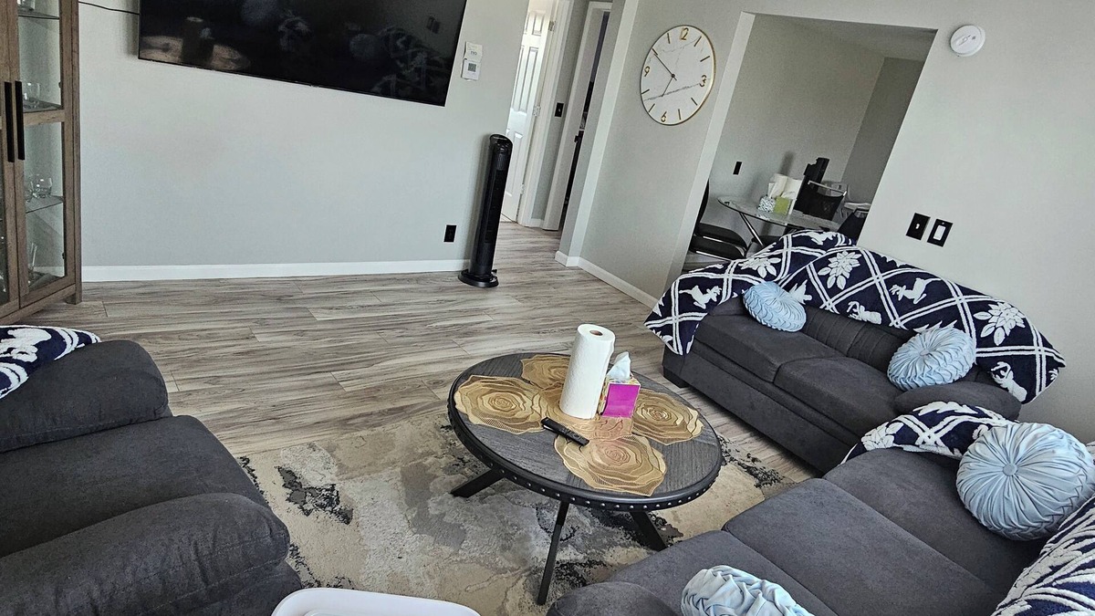 Orchard Park Apartment | Cozy & Roomy Apt close to all