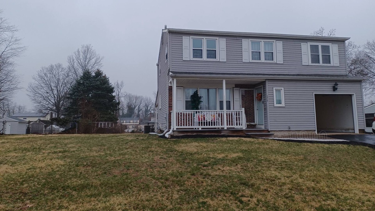 Burlington House | Cozy Rural Home Made Just For You.
