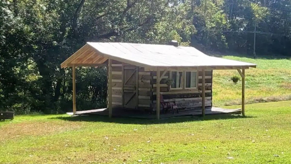 Milford Cabin | Cozy Rustic Cabin Getaway at 27-Acre Campground