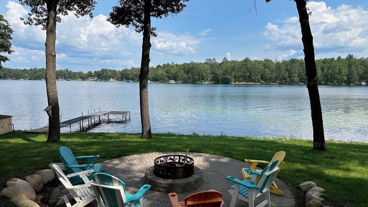 Nisswa Cabin | Cozy rustic cabin with WIFI, near Nisswa and on the Gull Lake Chain!