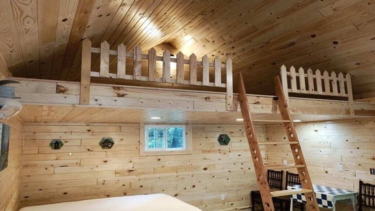 Isabella Cabin | Cozy Rustic Sleeping Cabin in Isabella