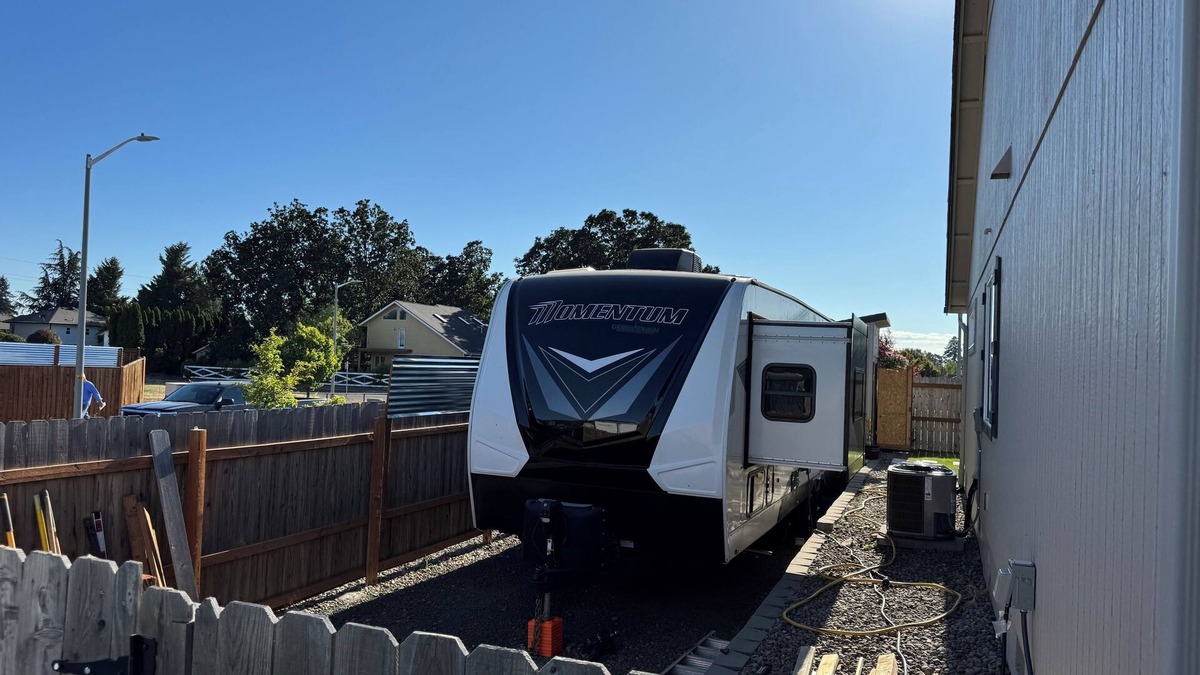 West Stayton House | Cozy RV in Pleasant Stayton with AC/heat