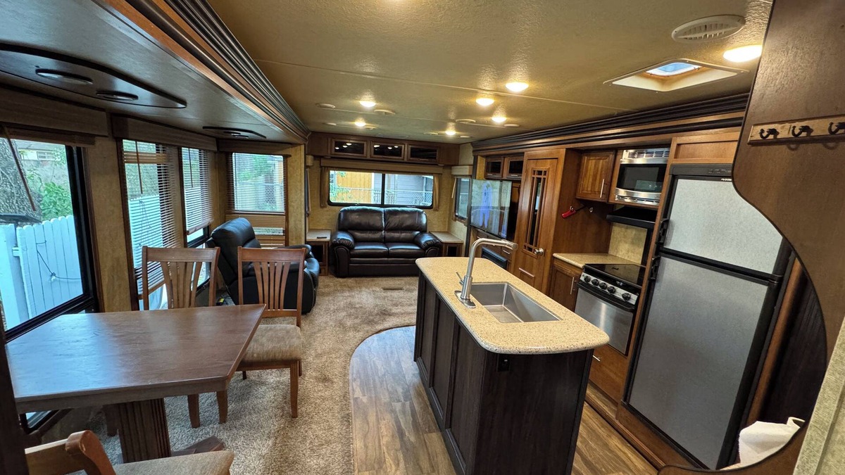 Prichard House | Cozy RV in Prichard with WiFi, AC