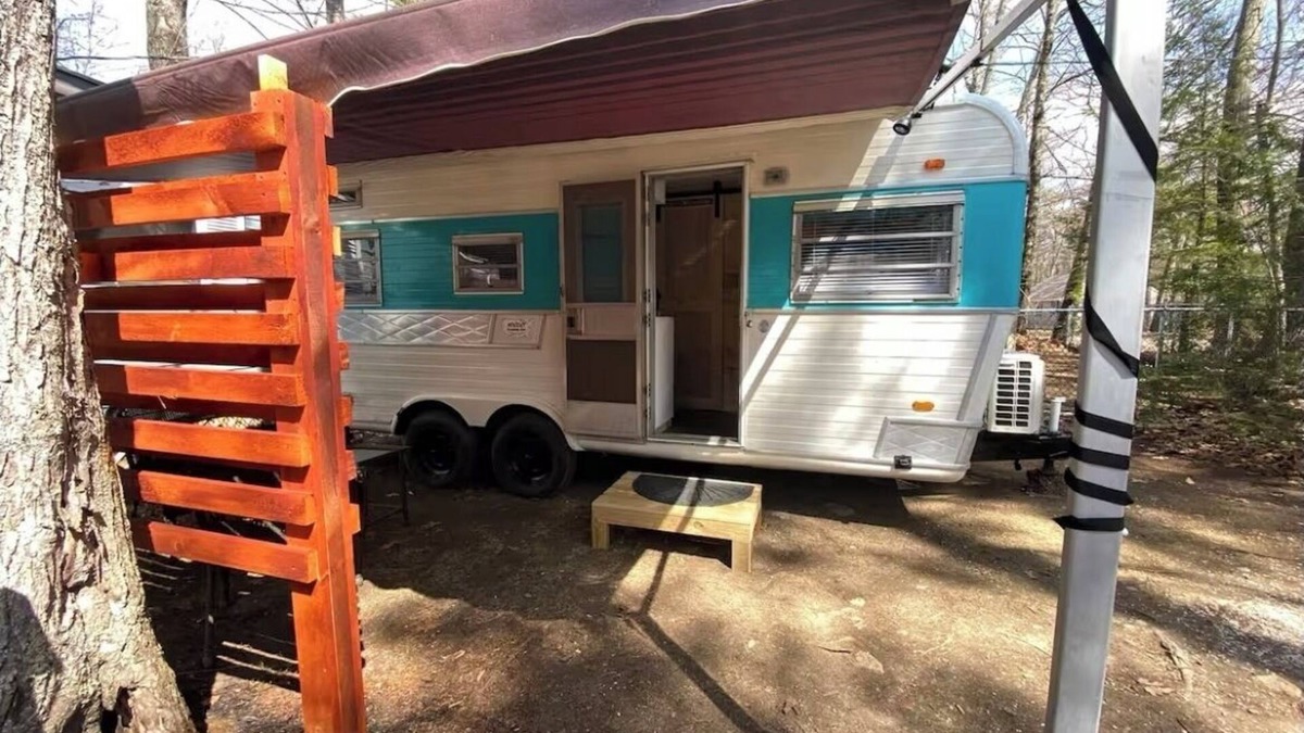 Northwood House | Cozy RV in Wonderful Northwood with AC, WiFi, Kayaks & canoe!