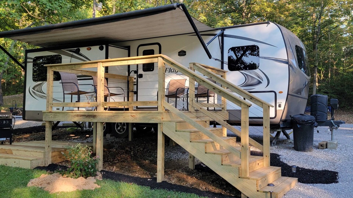 Battletown House | Cozy RV on the river.