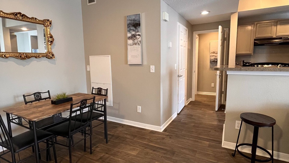Lake Purdy Apartment | Cozy, Safe 1BDRM w/Balcony & amenities. Close to HWY 280 & major hospitals