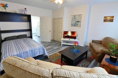 Communipaw Apartment | Cozy Sanctuary