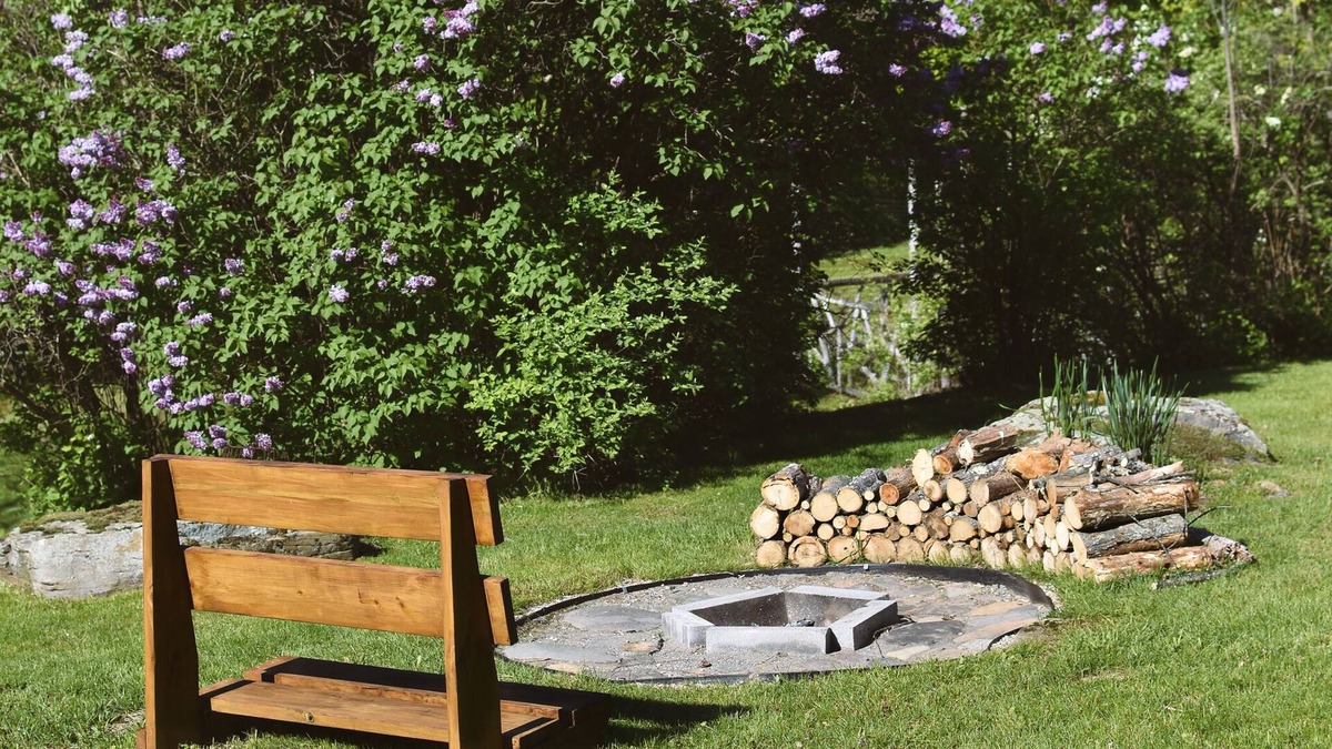 Willow House | Cozy & Scenic Town of Woodstock Home with a View