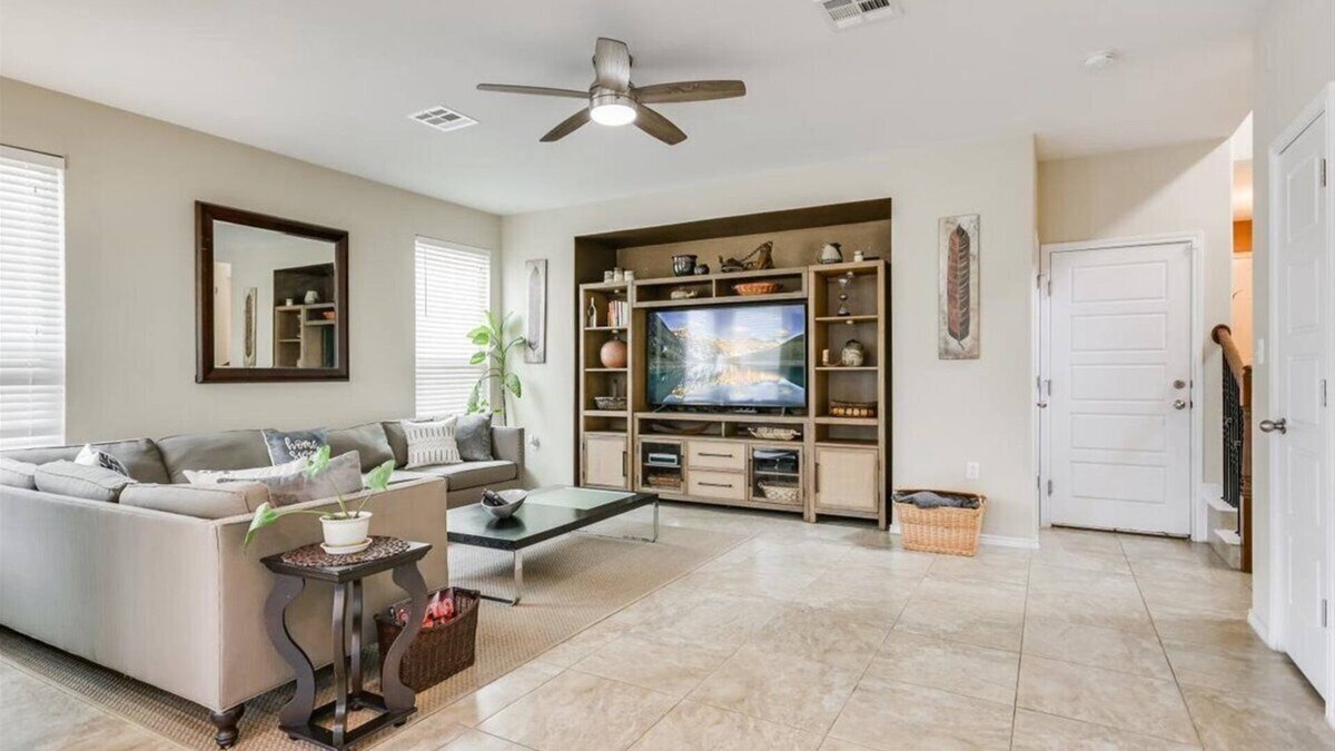Austin House | Cozy SE Austin gem — near downtown, perfect for work, business, or family fun!