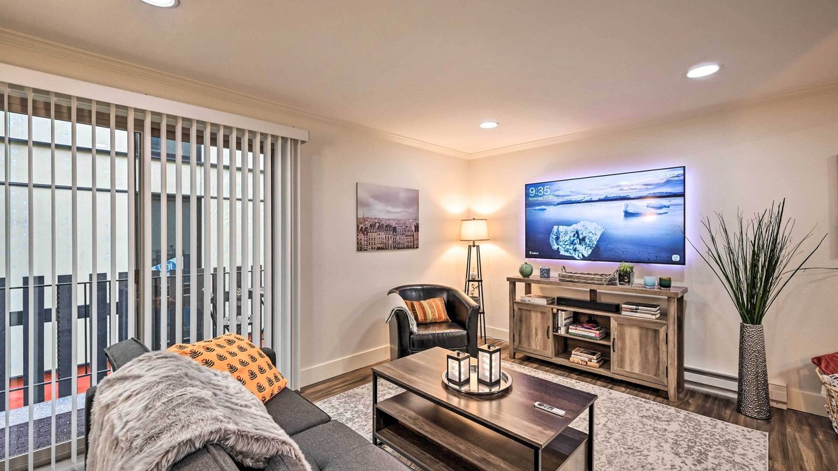 Ballard Apartment | Cozy Seattle Apt in Ballard ~ 7 Mi to Downtown!