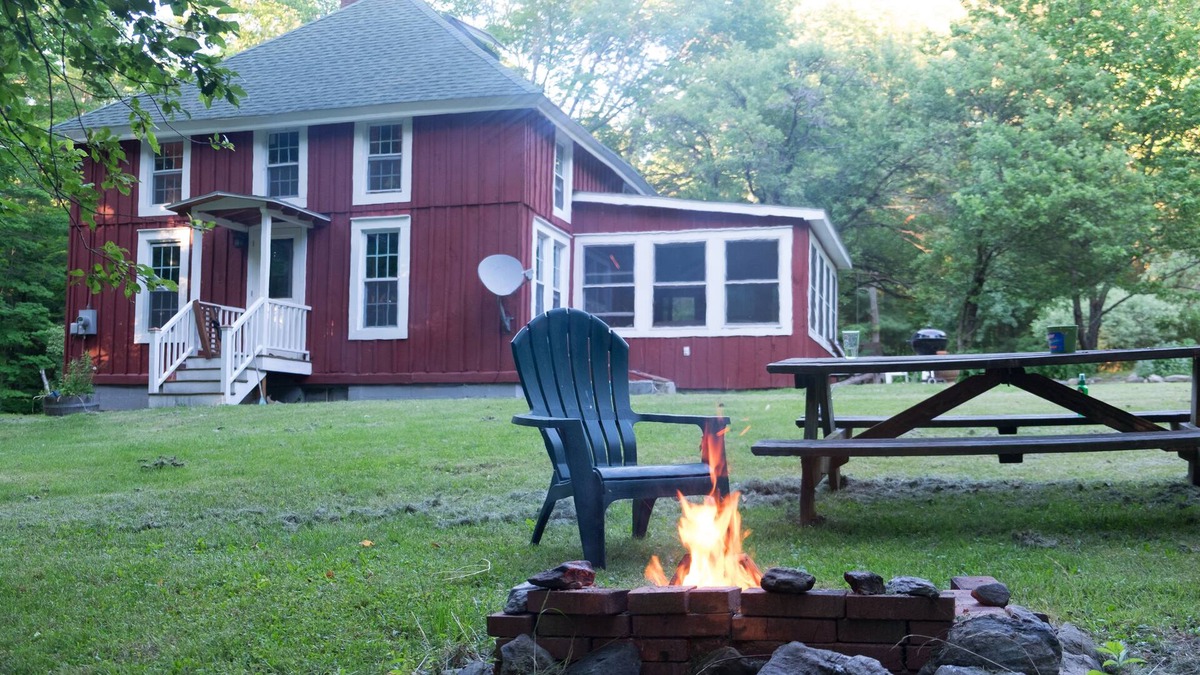 Glendale House | Cozy Secluded Cabin in the Berkshires