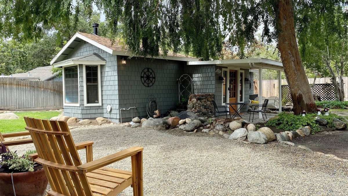 Springville Cottage | Cozy Sequoia . Close to The Springville Ranch Venue & Sequoia Nat. Park.