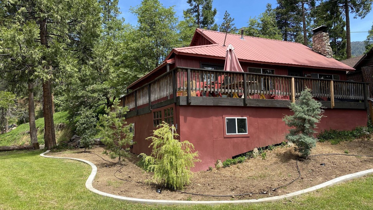 Camp Nelson Cabin | Cozy Sequoia Mountain Cabin Getaway
