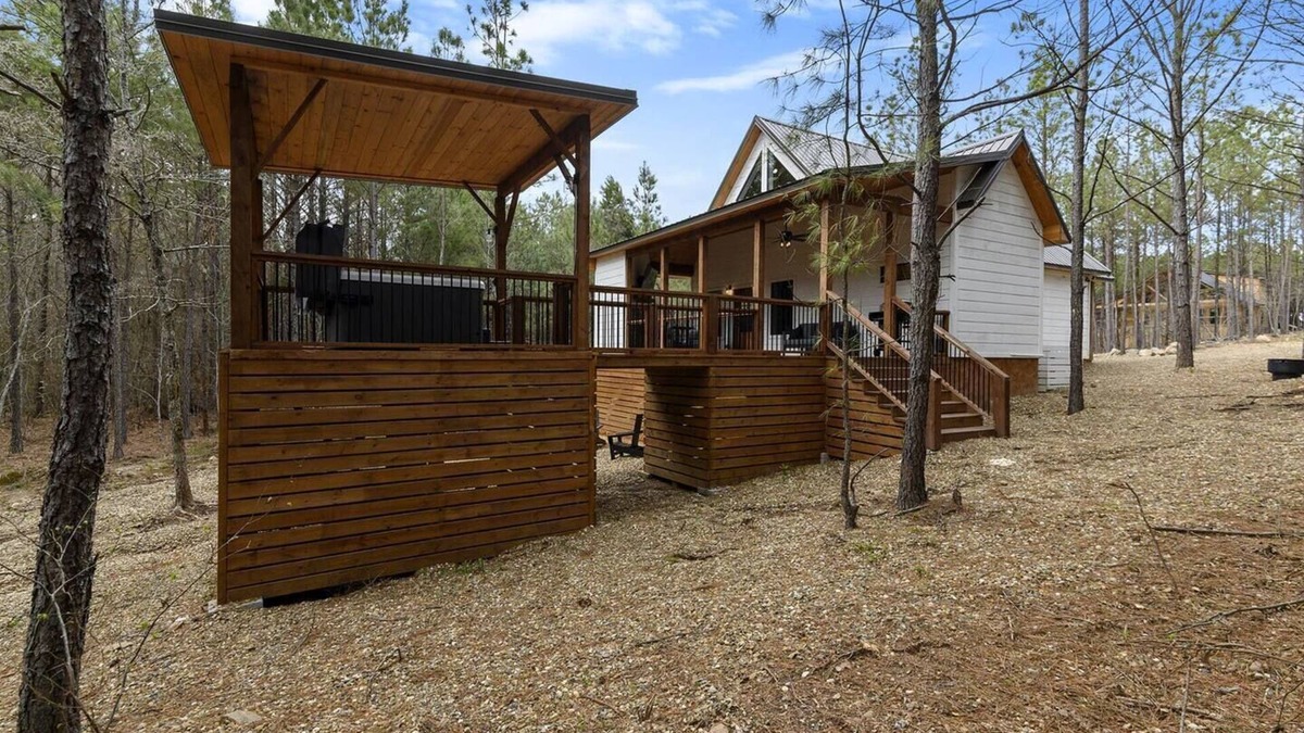 Pickens Cabin | Cozy serene couples cabin w Hot Tub/great location