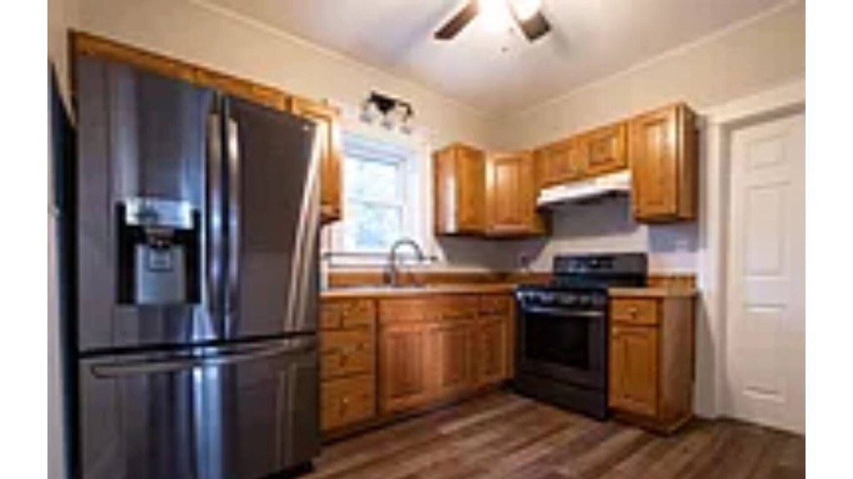 Mount Vernon House | Cozy serenity modern bungalow with all the comforts like home.