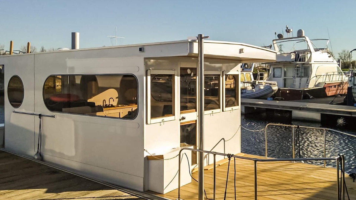 Ophoven Boat Rental | Cozy ship in Ophoven with harbor view
