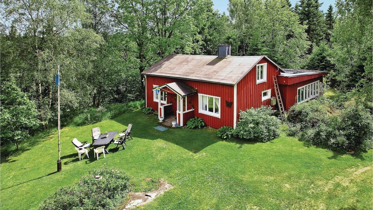 Kragared House | Cozy, simple pool house in the middle of the forest on large, undisturbed natural grounds.