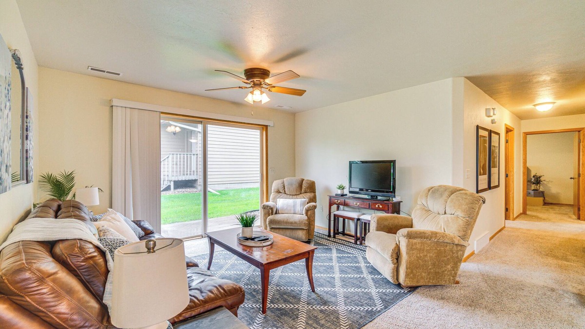 Buffalo Ridge Condo | Cozy Sioux Falls House - Walk to Park!