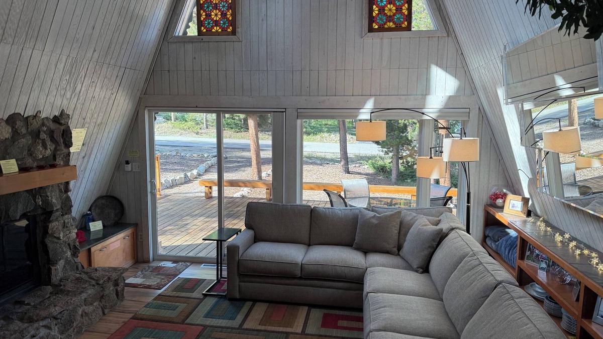 Weisshorn Ski Chalet | Cozy ski chalet 1/2 mile from Main Street, Great Location