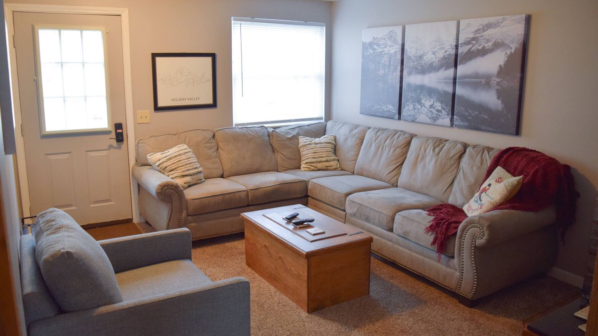Ellicottville Condo | Cozy Ski Condo Close to Ski Resorts!