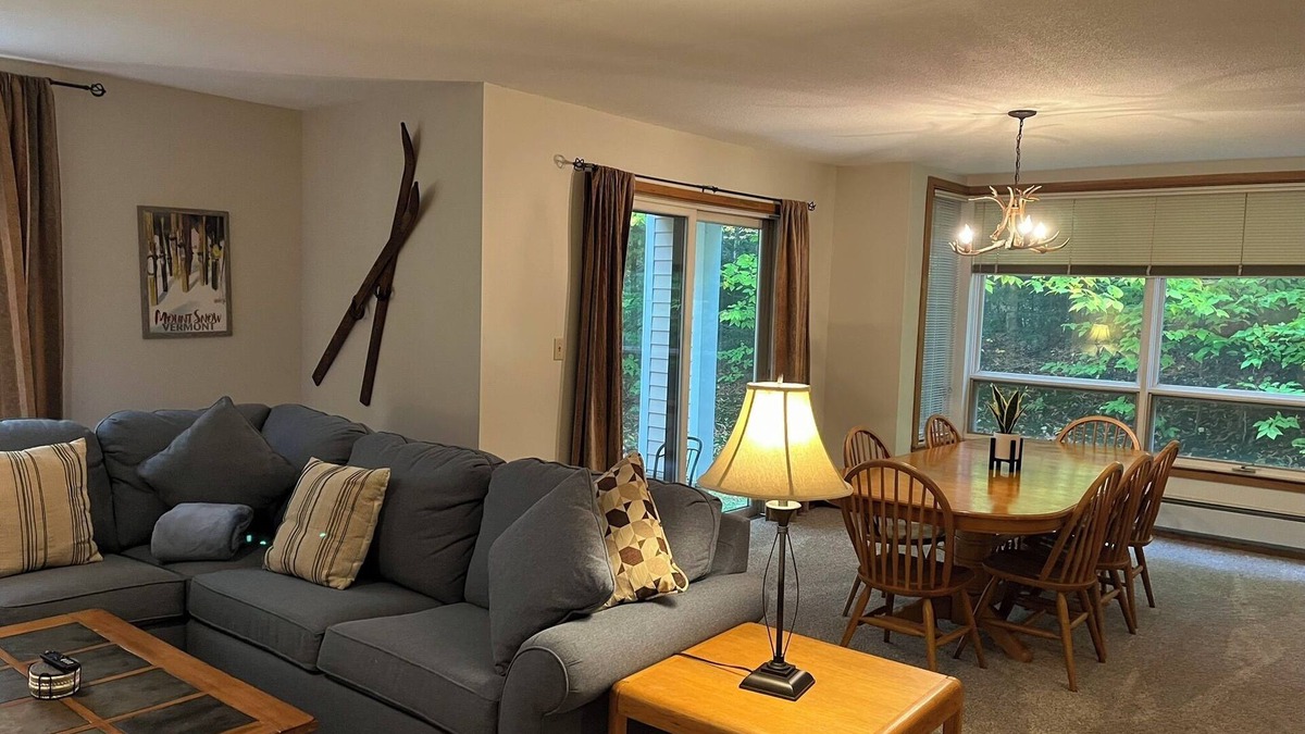 West Dover Condo | Cozy Ski Condo right on Mt Snow