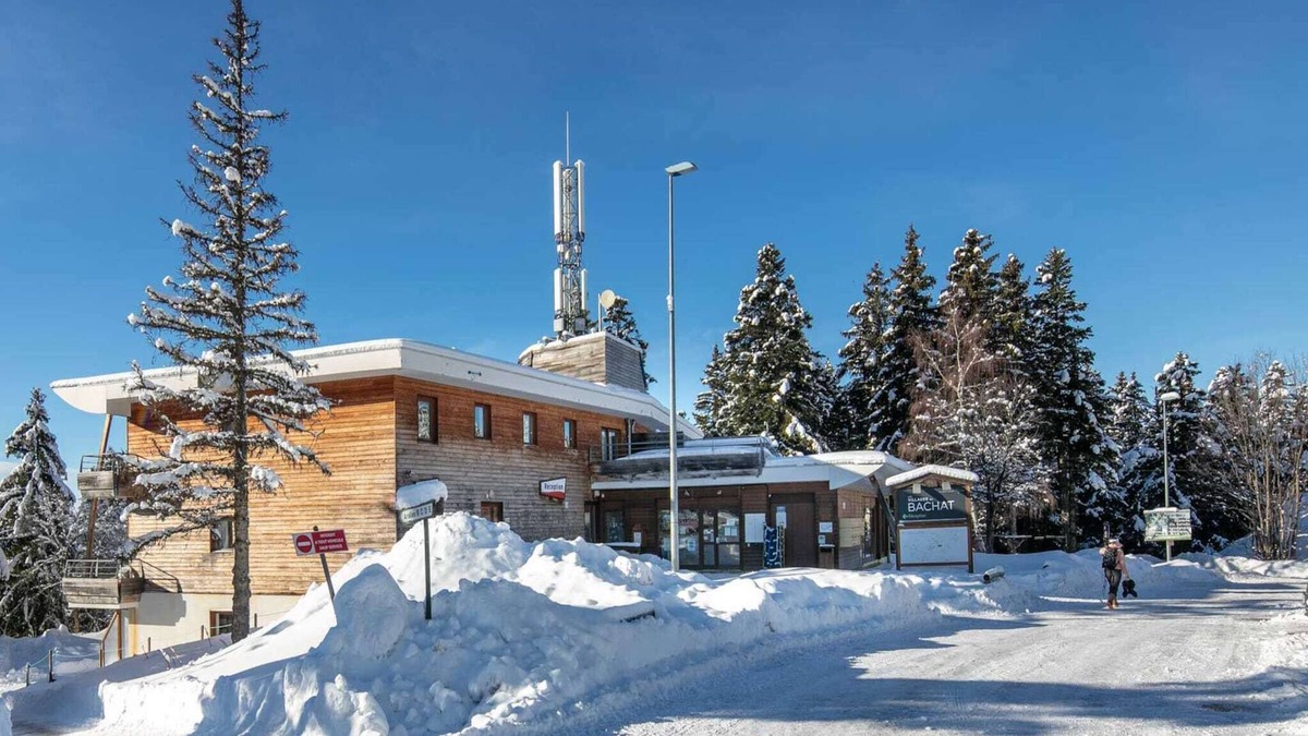 Vaulnaveys-le-Haut Apartment | Cozy Ski Retreat in Chamrousse