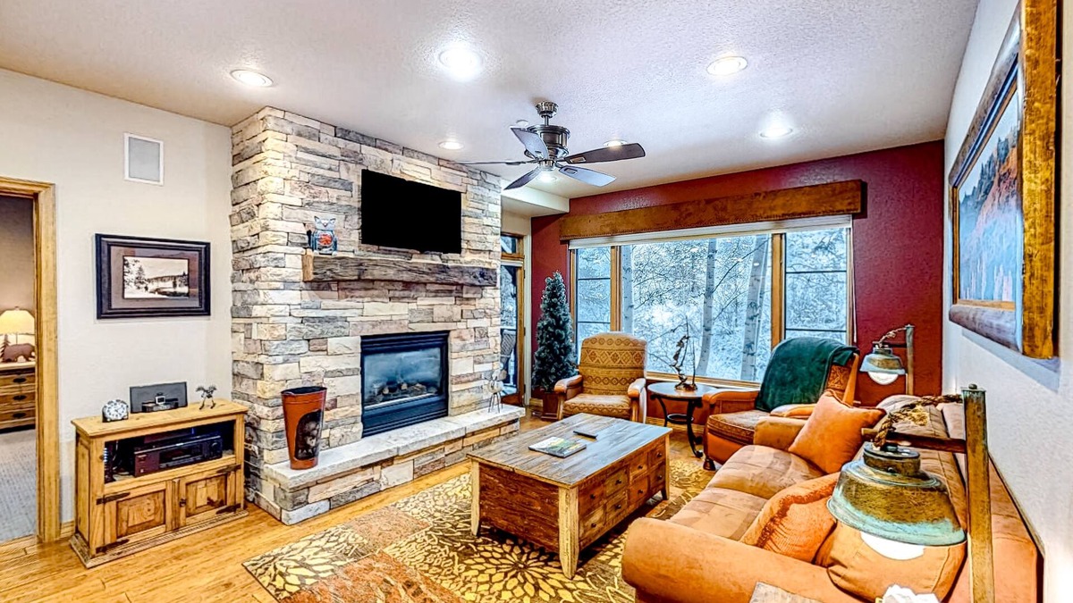 Edwards Condo | Cozy slope-side stay with excellent resort perks & scenic balcony with grill