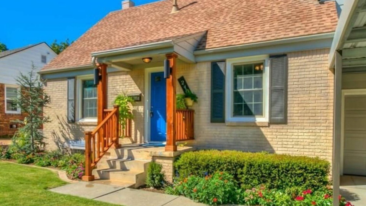 Central Oklahoma City House | Cozy Solar Urban Home central Okc (mins from State Fair Grounds and downtown)