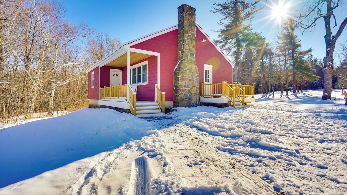 Whitingham House | Cozy Southern Vermont Home w/On-Site Trails