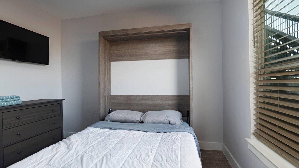 Del Valle House | Cozy & spacious 4-bedroom house in Del Valle. Minutes to COTA, Tesla, & I45