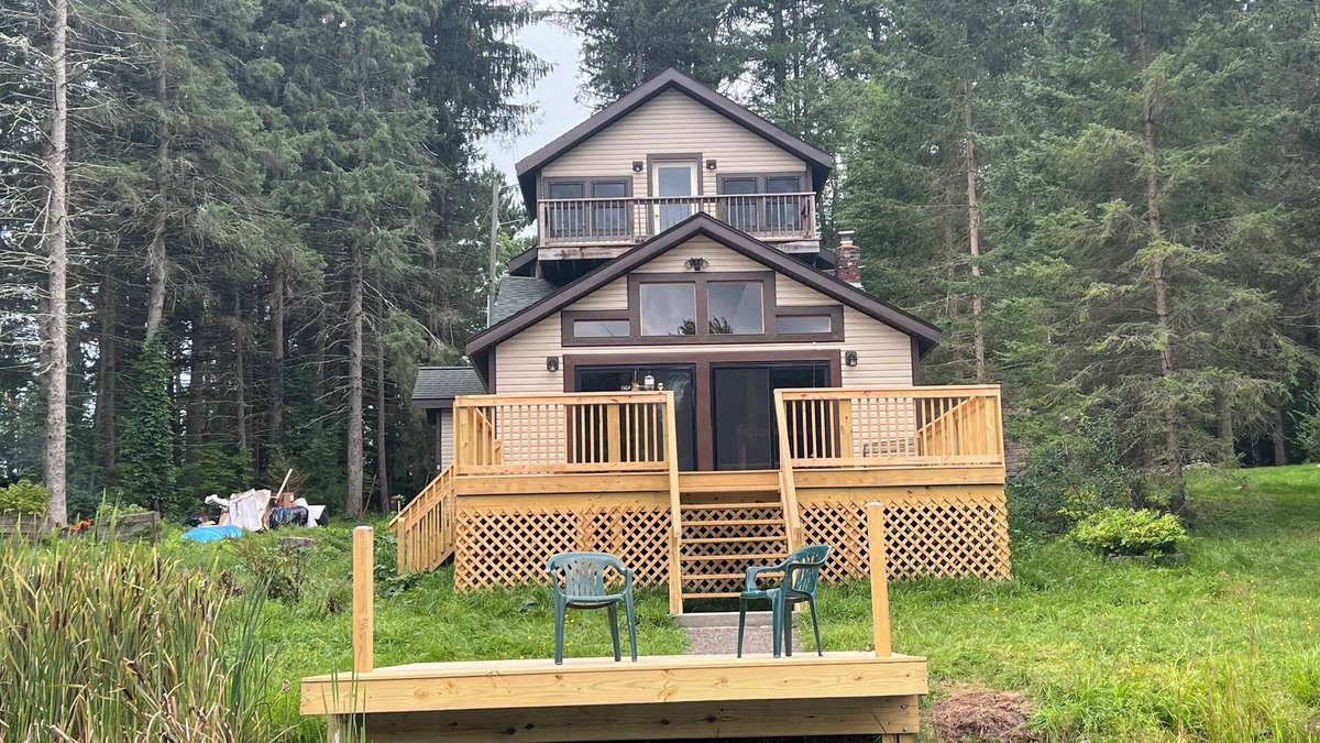 Gilboa House | Cozy & Spacious Upstate Lakefront Getaway w/Private Dock Only 2.5 Hrs from NYC