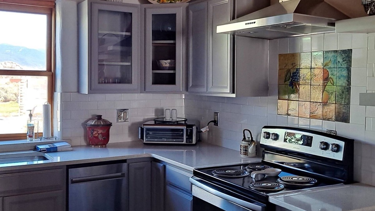 Taos House | Cozy Spanish Casita