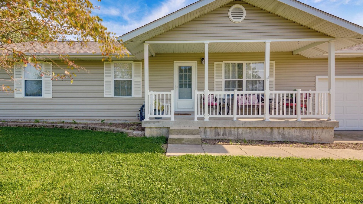 Strafford House | Cozy Stafford Home w/Outdoor Pool: Pets Welcome!