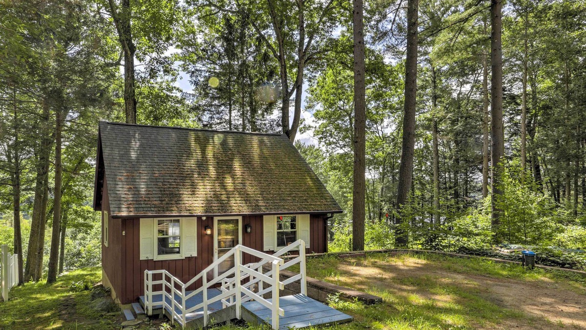 Stafford House | Cozy Stafford Cabin, Near Reservoir & Beach!