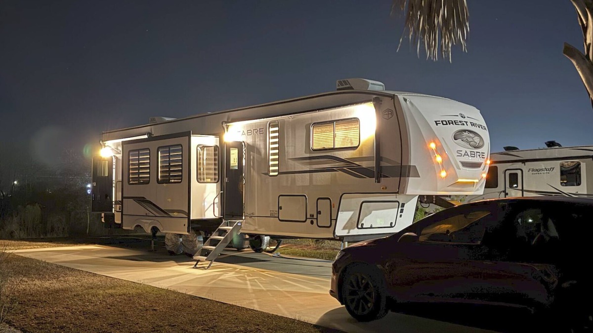 Foley House | Cozy Stationary RV Rental at Grand Riviera RV Resort