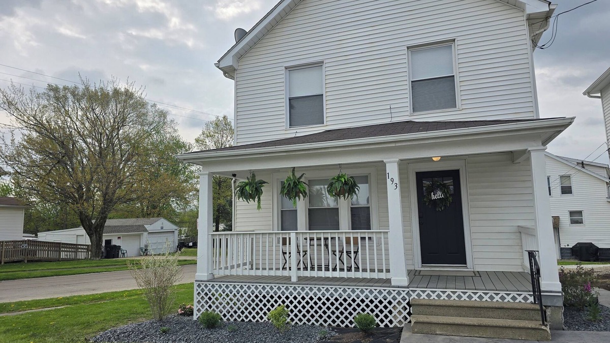 Elyria House | Cozy Stay 3BR + Boat Parking