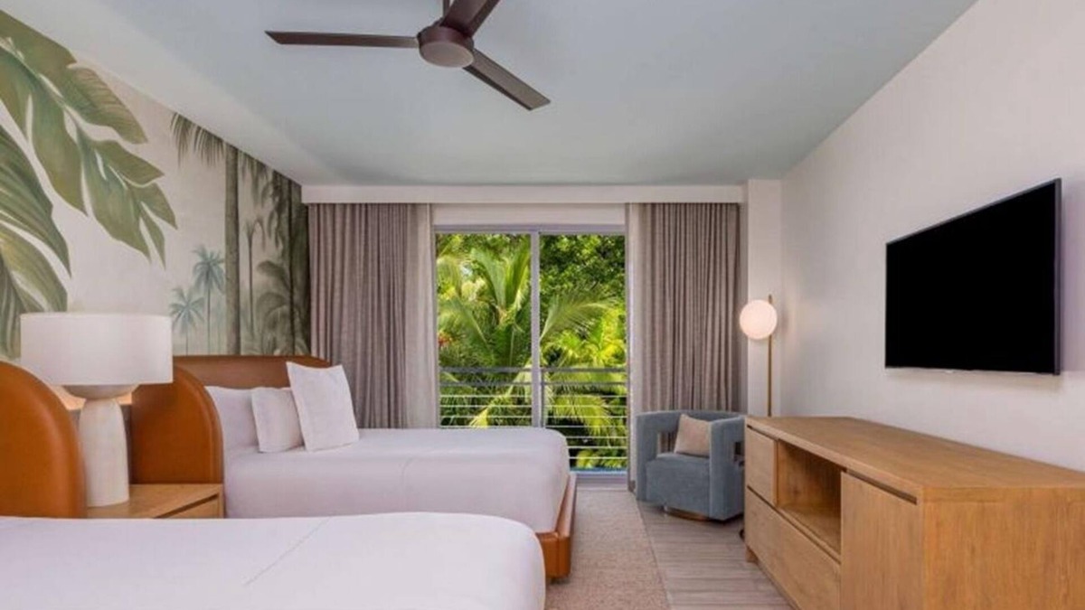 Nassau Hotel | Cozy Stay | Unit w/Balcony! Water Park, Pools, Onsite Dining, Pet-Friendly!