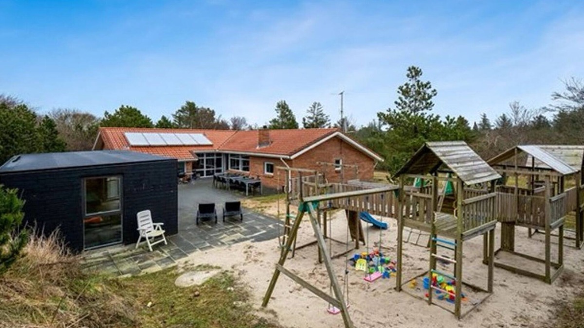 Lodbjerg Hede House | Cozy stone holiday home with good facilities