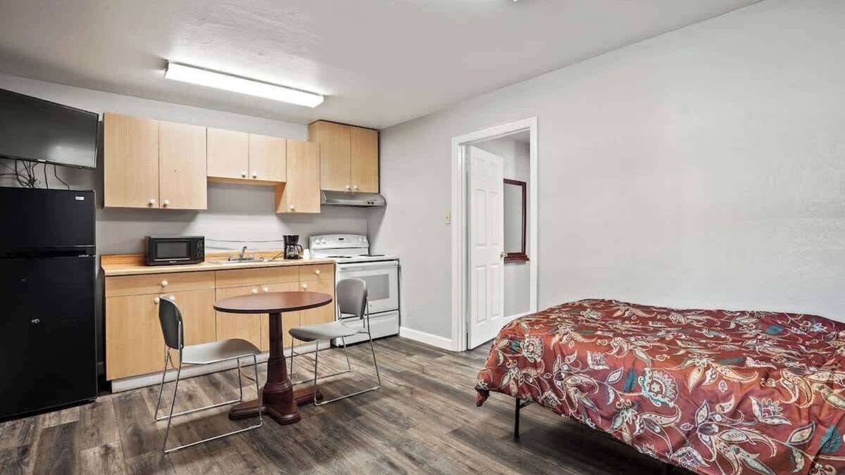 Fremont Apartment | (Cozy studio, 2BED, 1BA, w/kitchen)