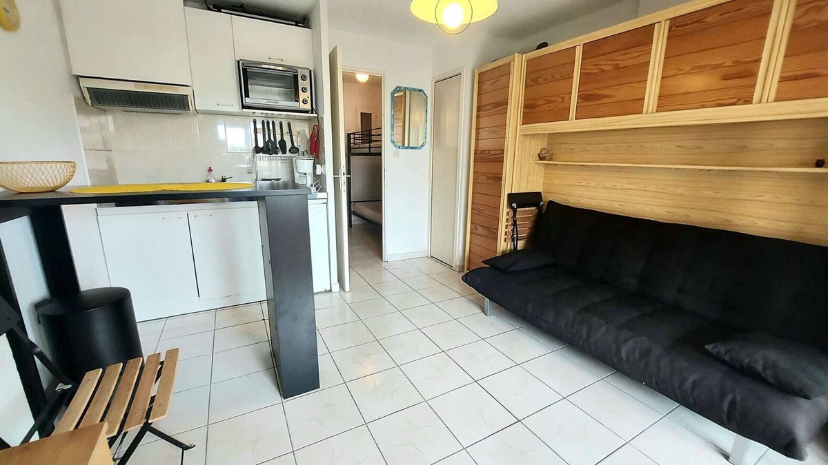 Marseillan Plage Apartment | Cozy Studio Apartment with Pool Access near Beach in Marseillan, Sleeps 4