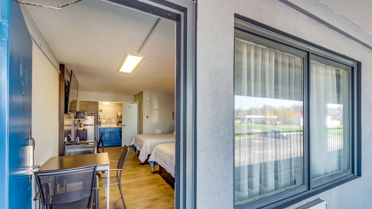Henderson Apartment | Cozy Studio at Envi Boutique Hotel ~ 3 Mi to Dtwn!