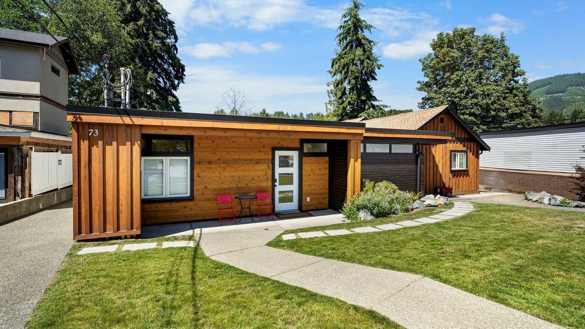 Lake Cowichan Hotel | Cozy Studio at Riverside Boutique Motel - Elk Room