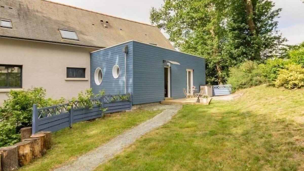 Plesse Cottage | Cozy Studio by Nantes-Brest Canal with Terrace & Garden