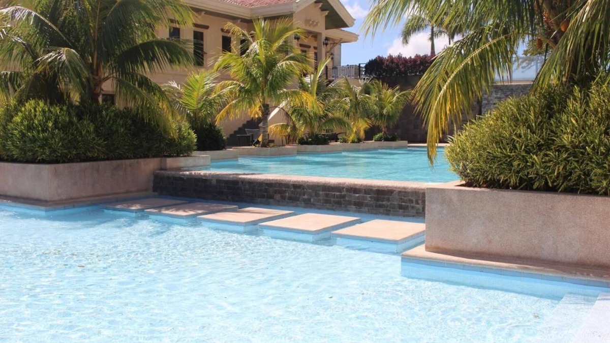 Tagaytay Condo | Cozy Studio Condo with WIFI at Splendido Taal Tower 1 beside Golf Course, pool